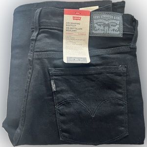 315 shaping bootcut Levi’s never been worn new with tags hyper soft